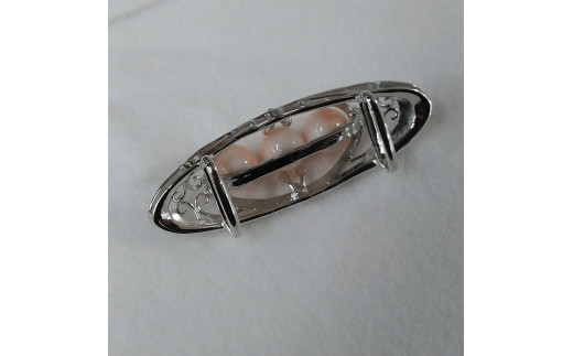 1616　珊瑚帯留め・3珠