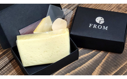 1625 FROM　チーズケーキ　3種　食べ比べ　セット　伊勢志摩　ふるさと納税　バスク　ゴルゴンゾーラ　オリジナル　スイーツ　デザート　菓子　テリーヌ　濃厚　蜂蜜　はちみつ　バニラ　卵　生クリーム　バター　贈答　プレゼント　伊勢市