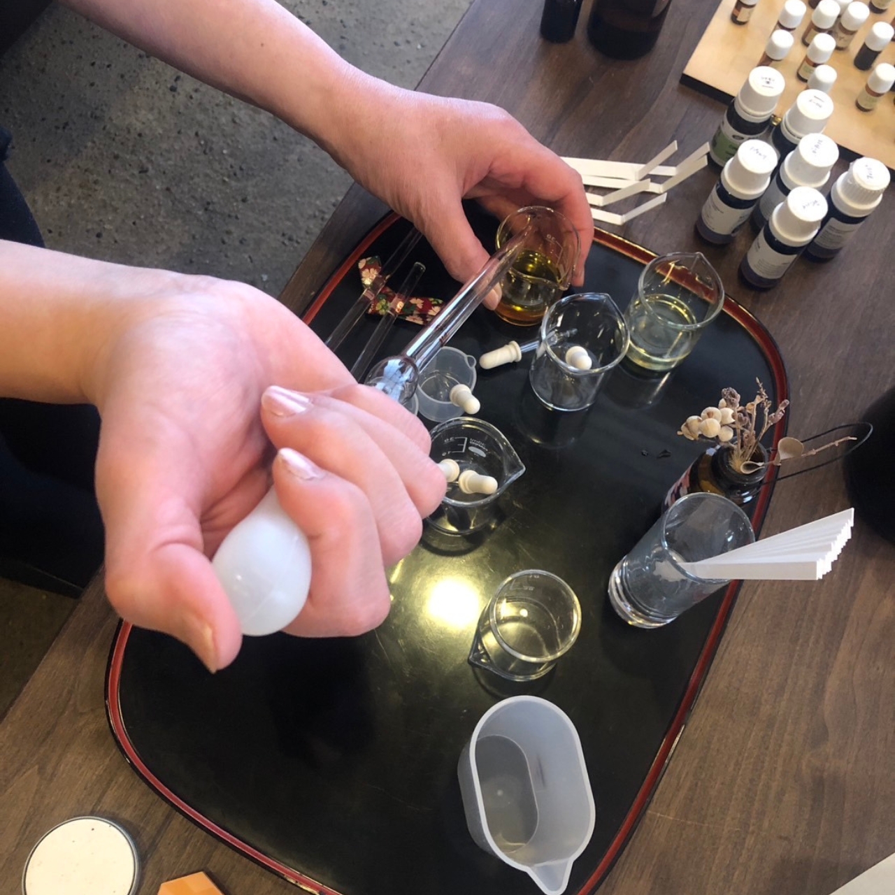 1834 エッセンシャルオイル「神凪 -KANNAGI-」 （単品）エッセンシャルオイル アロマ アロマオイル 癒し ひのき 伊勢 フローラル  柑橘系 リトリート 芳香 精油 ギフト プレゼント 雑貨 天然素材