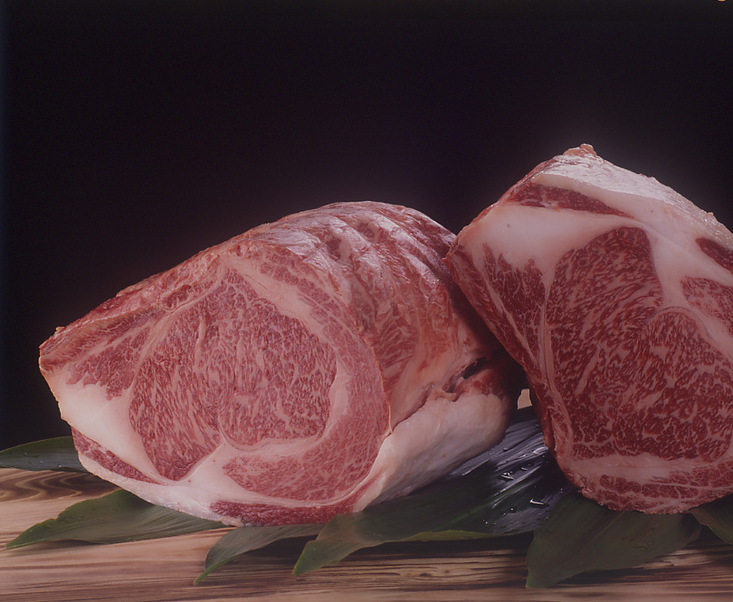 2009 松阪肉のすき焼きコースお食事券1名様分　伊勢 伊勢志摩 肉 鍋 人気 おいしい 食事 食べる 松阪牛 老舗