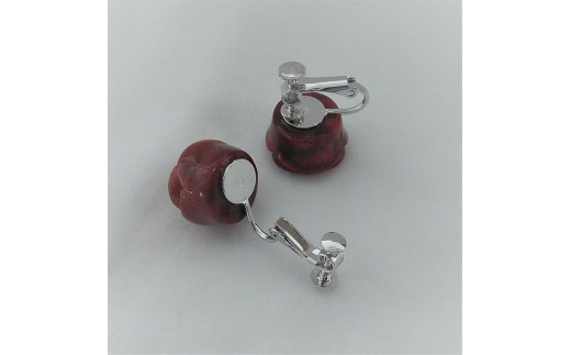 1323珊瑚イヤリング・バラ