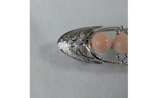 1616　珊瑚帯留め・3珠