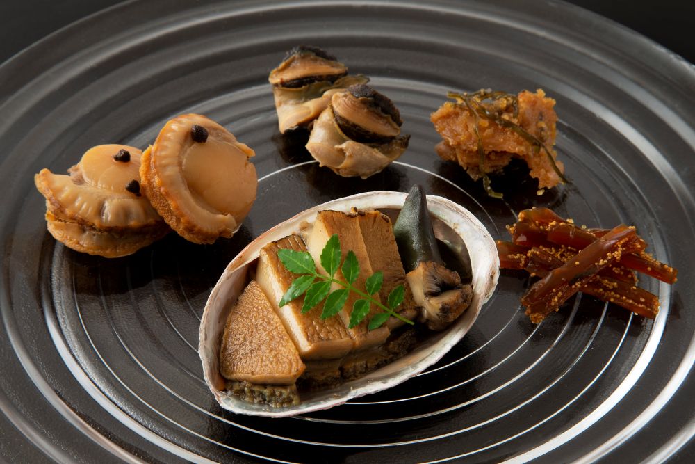 1765　〈伊勢せきや〉御食つくに　椿　アワビ  貝 つぼやき  ギフト 帆立 佃煮 ごはんのお供 子持しぐれ お茶漬け