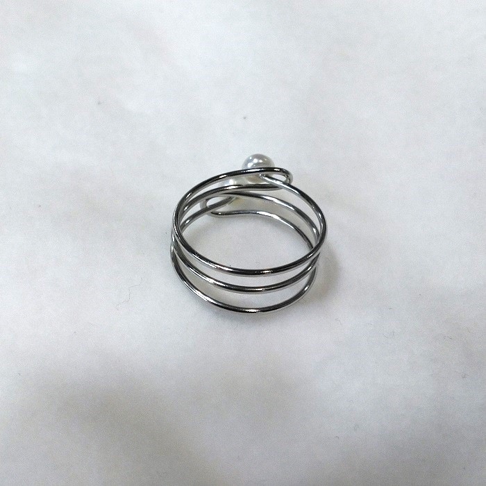 1793　リング・ダブルパール（ボタン）銀色　真珠 指輪 アクセサリー 母の日のプレゼント キュートなリング カジュアルアクセサリー 装飾品 オシャレアイテム クリスマスプレゼント 淡水パール 愉しい贈り物 ポピュラーアクセサリー 自分へのご褒美 ピッタリフィット