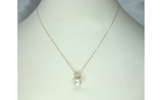 279K18あこや　ダイヤペンダントネックレス　8.5mmUP