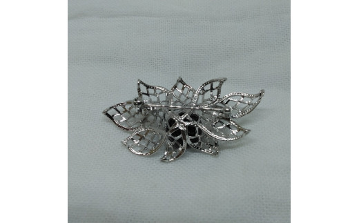 751タヒチ黒本真珠ブローチ(Ａ)ＳＶ製