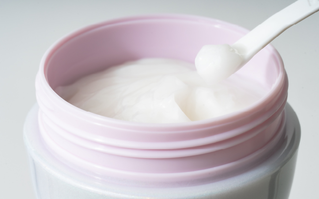 1973 ミキモト　コスメティックス　リンクル＆ホワイト　スキンパーフェクション　ジェルN　3個セット（エッセンスマスクLX　2枚付き）　御木本製薬 伊勢志摩産真珠成分 オールインワン スキンケア 医薬部外品 シワ改善 美白 無香料 無着色 パラベン不使用 アルコールフリー アレルギーテスト済み ベタつきなし しっとり　シート状美容マスク2枚付