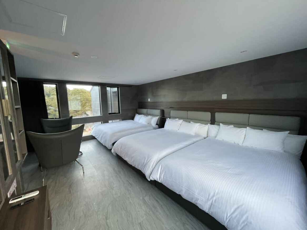 2011 【平日限定宿泊券】1棟貸切 プラフィーノリゾートヴィラ（2名様分）　三重県　家族　温泉　伊勢　ペット　犬　グランピング　リゾート　伊勢神宮　観光　　1棟貸し　キッチン付き　 バーベキュー　夫婦岩　海水浴　グループステイ　コンドミニアム　貸し別荘　ゲストハウス　駐車場付き　 オーシャンビュー