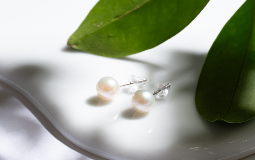 617 アコヤ真珠ピアス純チタン7.5mmup ピアス 真珠ピアス パールピアス 真珠 パール 純チタン チタン アコヤ真珠 あこや真珠 アコヤパール 7.5mm 7.5mmup フォーマル ジュエリー 宝石 定番 伊勢市 伊勢 伊勢志摩 ギフト 贈り物 シンプル 冠婚葬祭 結婚式 入学式 卒業式