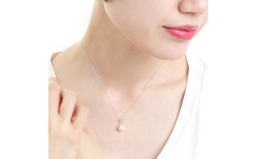 711K18WGあこや本真珠ダイヤモンドペンダント　8.5mmUP