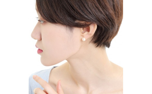 697 K18WGあこや本真珠ダイヤモンドピアス　7.5mmUP