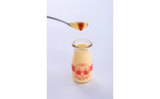 1234【地元高校生のおすすめ】夫婦カワウソプリン4本セット　伊勢　夫婦　水族館　カワウソ　プリン　4本　４個　夫婦岩　二見　やわらか　瓶入り　カラメル 甘い　三重県　伊勢志摩　伊勢市　冷蔵　かわいい