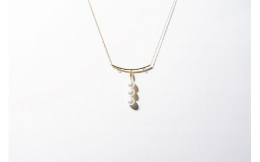 1260【half  moon】K18YGアコヤホワイトパール3ドロップネックレス