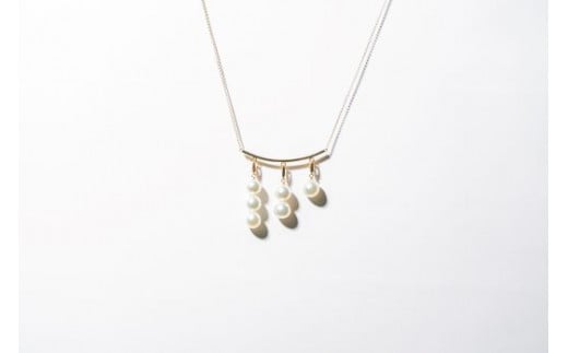 1273【half moon】K18YGアコヤホワイトパールネックレス