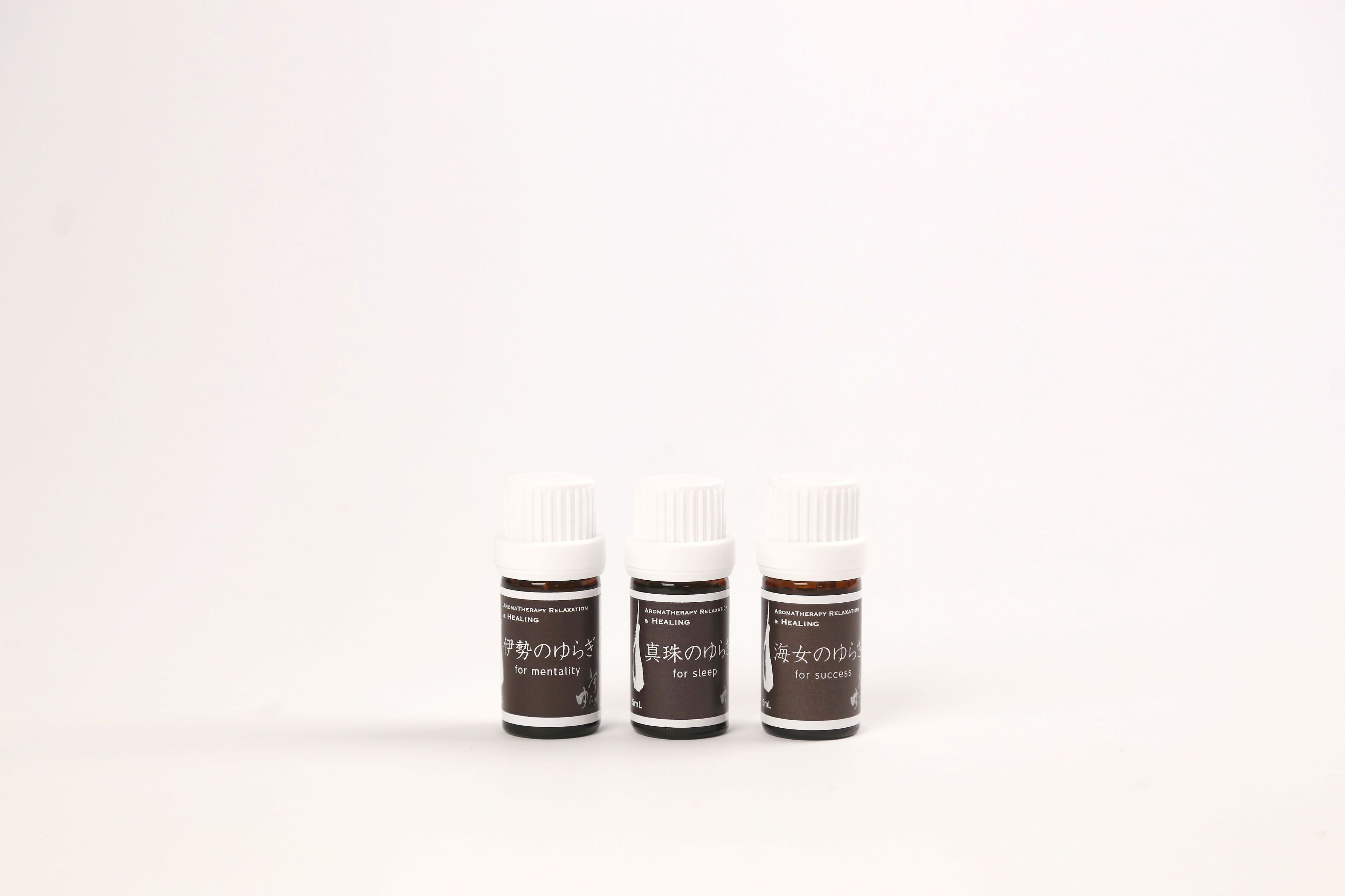 1469 伊勢のゆらぎシリーズエッセンシャルオイル3本セット　癒し　エッシェンシャルオイル　ひのき　リトリート　アロマ