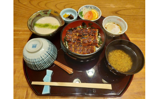 947鰻の千代幸特産伊勢芋とろろうなとろ膳と名物白焼（川）のセット1名様分御食事券　伊勢　うなぎ　伊勢神宮　お食事券　ランチ　伊勢芋　とろろ　白焼