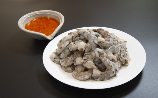 【1.1-15】ブラックタイガーむき身（背ワタ処理済み）　特大サイズ1kg（解凍時800g前後）特製エビチリソース付き