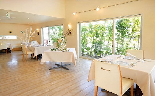 【5.2-3】特産松阪牛の一皿を含む　全９品のフルコース～ムニュ・ボヌール～（ランチ・ペア食事券）