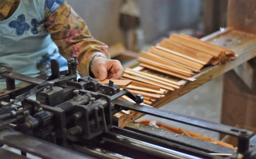 【5-13】杉の柾目割箸（100本×15束）