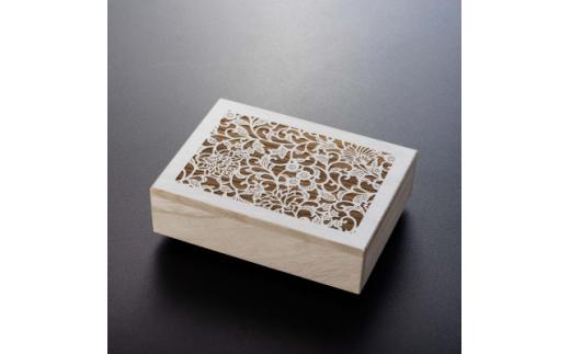 伊勢型紙文様の宝箱＜アラベスク＞収納　卓上整理