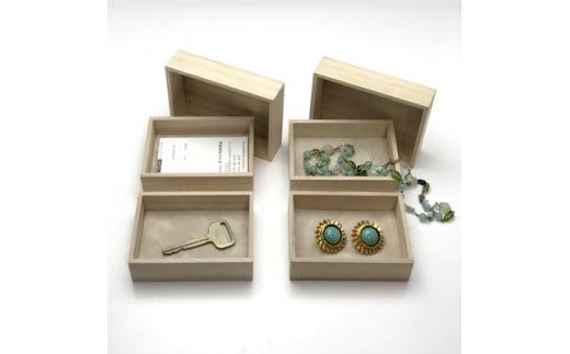 伊勢型紙文様の宝箱＜縁起ねこ＞卓上を飾る小箱　収納　卓上整理