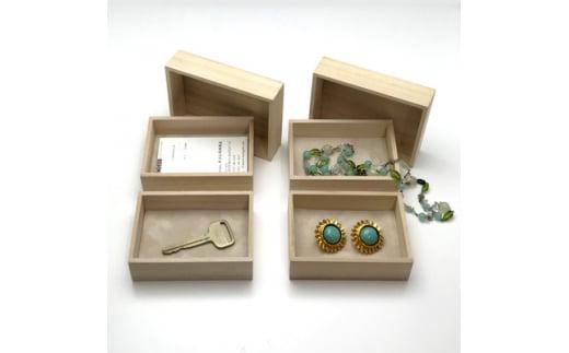 伊勢型紙文様の宝箱＜桜に巴＞収納 卓上整理