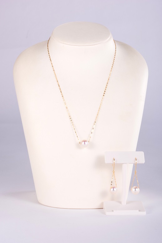 W-10あこや真珠ペンダント・ピアスセット