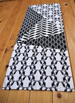 熊野の神様のお使い八咫烏の手拭！【熊野の黒：三つ組みヤタガラス】【kmkn0059】