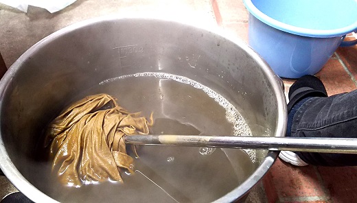 熊野番茶染め　Ｔシャツ　金茶色（チタン媒染）（Lサイズ）【mrm0114-3】