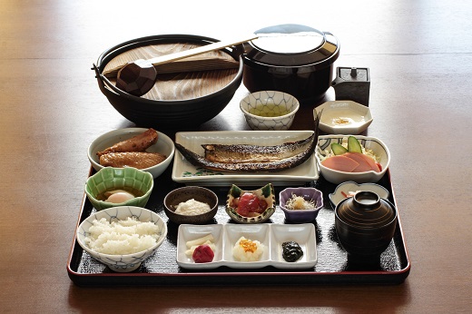 入鹿温泉ホテル瀞流荘ペア宿泊券 一泊朝食付き【irsi0005】