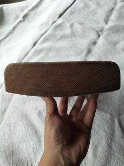 熊野杉の枕　杉 枕 木枕 木まくら 寝具 木 手作り お昼寝 瞑想 熊野市【kumk0008】