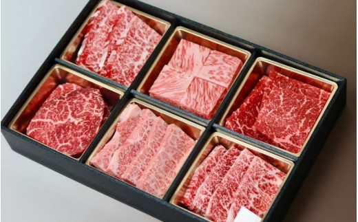 【全3回】美熊野牛 定期便D ＜すき焼きしゃぶしゃぶ用ロース＆赤身モモ肉 800g・切り落とし 800g・ハンバーグ 100g×5個＞ 牛肉 肉 ブランド牛 和牛 黒毛和牛 国産牛 すき焼き しゃぶしゃぶ 赤身 赤身肉 焼肉 肉定期便 人気 希少 おすすめ 三重県 熊野市【okad-tkb0014】