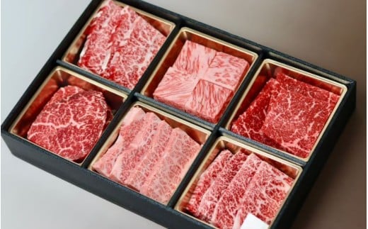 【全3回】美熊野牛 定期便G ＜すき焼きしゃぶしゃぶ用ロース＆赤身モモ肉 400g・サーロインステーキ 300g×1枚・焼肉用6種食べ比べ 500ｇ＞  牛肉 肉 ブランド牛 和牛 黒毛和牛 国産牛 すき焼き しゃぶしゃぶ 赤身 赤身肉 ステーキ サーロイン 焼肉 肉定期便 人気 希少 おすすめ 三重県 熊野市【okad-tkb0017】