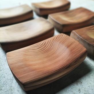 熊野杉の枕　杉 枕 木枕 木まくら 寝具 木 手作り お昼寝 瞑想 熊野市【kumk0008】