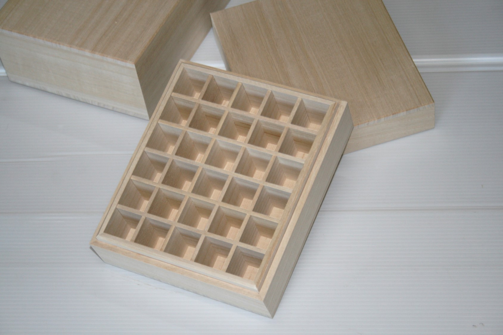 職人技【上古代のアロマオイル収納ボックス30P（6本×5本）×2箱】☆【kmkn0013】