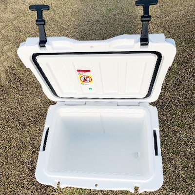 オリジナルマット(SeaDek)付ハードクーラーボックス　(サイズ:25L)　カラー:ホワイト