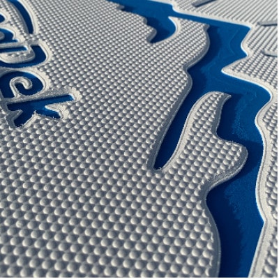 オリジナルマット(SeaDek)付ハードクーラーボックス　(サイズ:65L)　カラー:ホワイト