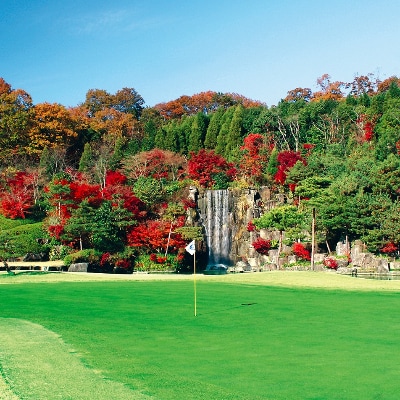 涼仙ゴルフ倶楽部　ゴルフプレー代(1組2名様)