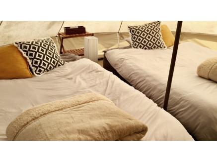 カブクリゾートペア宿泊券（グランピング利用） / ペア 伊勢志摩 志摩 三重 宿泊券 一泊二食 1泊2食 クーポン付き 宿泊 旅行 観光 サウナ BBQ グランピング 〔200-24〕