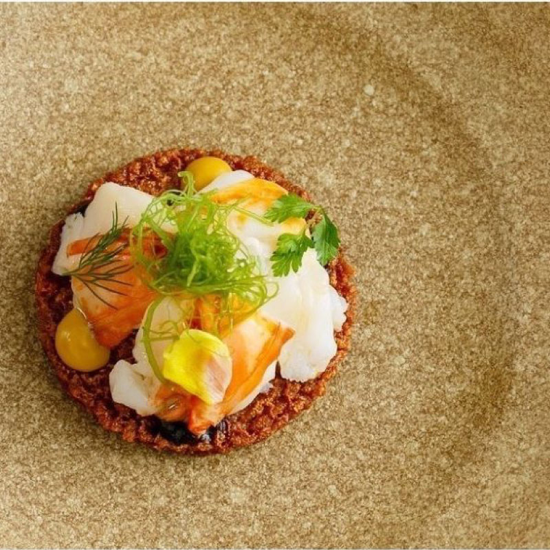 志摩地中海村「デラックスツイン」ペア1泊2食付券（コース料理）／伊勢志摩 伊勢 志摩 旅行 旅行券 チケット 宿泊券 宿泊 ペア宿泊券 1泊2食 コース料理 バイキング 地中海 ホテル デラックスツイン ヴィラ カップル 夫婦 家族 いせ しま りょこう 270000円 27万円 二十七万円