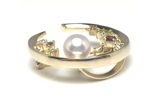 老舗の真珠専門店・アコヤ真珠ブローチ SV925(金色) 8.0～8.5ミリ / 伊勢志摩 伊勢 志摩 英虞湾 真珠 パール アコヤ貝 アクセサリー ブローチ 冠婚葬祭 慶事 結婚式 入学式 卒業式 ギフト フォーマル プレゼント 誕生石 ジュエリー 記念日