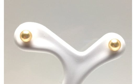 真珠 ピアス 4.0～4.5ミリ K18 アクセサリー パール アコヤ真珠 伊勢 志摩 伊勢志摩 英虞湾 冠婚葬祭 慶事 弔事 結婚式 入学式 卒業式 ギフト フォーマル カジュアル 誕生石 記念日 3万円 三万円 30000円 / 老舗の真珠専門店・高品質アコヤ真珠ゴールドピアス4.0～4.5ミリ（K18）