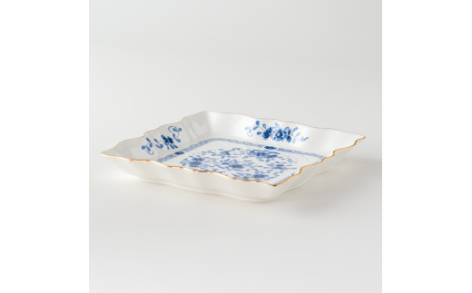 ≪NARUMI≫【ミラノ】フレアープレート* 三重 志摩 伊勢志摩 食器 皿 プレート 白 青 ホワイト ブルー NARUMI 三重ナルミ ナルミ ボーンチャイナ フレア おしゃれ ギフト 包装 プレゼント 【020-104】