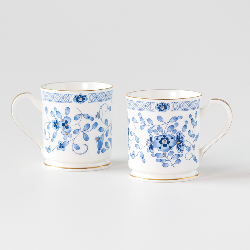 ≪NARUMI≫【ミラノ】マグ２点セット* 三重 志摩 伊勢志摩 食器 マグカップ セット マグ 白 青 ホワイト ブルー NARUMI 三重ナルミ ナルミ ミラノ ギフト プレゼントボーンチャイナ おしゃれ ギフト プレゼント 包装 贈答用 贈答品 【030-103】