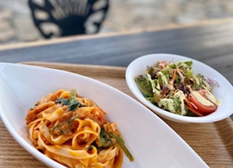 志摩地中海村「カフェアミーゴ」ペアランチ券／伊勢志摩 伊勢 志摩 三重 ランチ カフェ 食事 ペア チケット ランチ券 食事券 日帰り 食べる いせ しま 地中海 昼食 人気