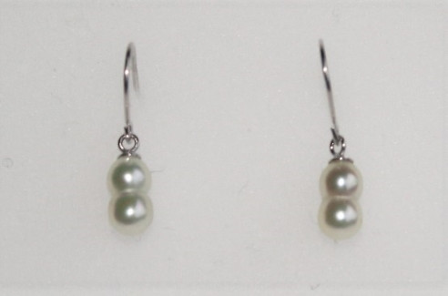 真珠 パール アコヤ貝 アクセサリー ピアス ギフト プレゼント 伊勢 志摩 伊勢志摩 志摩産 冠婚葬祭 慶事 弔事 結婚式 入学式 卒業式 国産 誕生石 記念日 真珠の里 ベビーパール双子ピアス (WG)