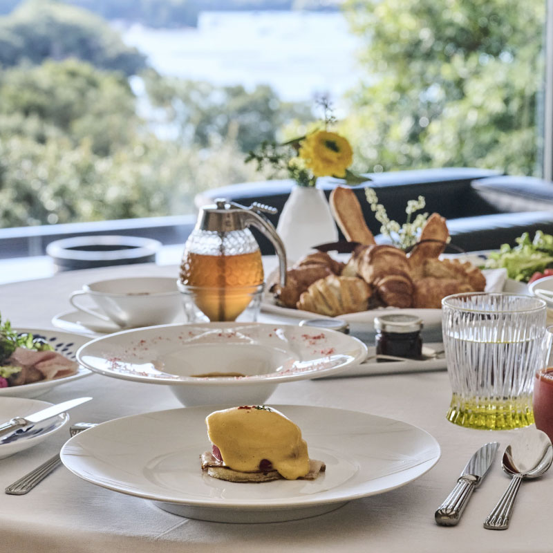 宿泊ギフト券 300,000 円分 【 THE HIRAMATSU HOTELS & RESORTS 賢島 】 /ザ・ ひらまつ 賢島 300000円 宿泊券 伊勢志摩 旅行 旅行券 チケット クーポン 伊勢 志摩 三重県 人気 おすすめ 高級 ホテル 東海 近畿 いせ しま 金券 温泉 露天風呂 スパ 観光 絶景 景観 100万円 百万円 1000000円