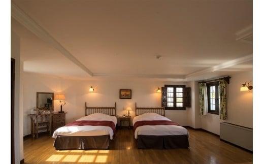 志摩地中海村「ヴィラスイート」平日限定ペア1泊素泊まり券／伊勢志摩 伊勢 志摩 旅行 旅行券 チケット 宿泊券 宿泊 ペア宿泊券 素泊まり 地中海 ホテル スイート 平日 限定 ヴィラ カップル 夫婦 家族 いせ しま りょこう 120000万円 12万円 十二万円