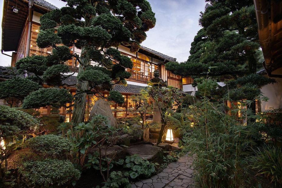 NIPPONIA HOTEL 伊賀上野 城下町 レストラン〈ルアン〉伊賀牛ステーキコース（150g）ペアチケット