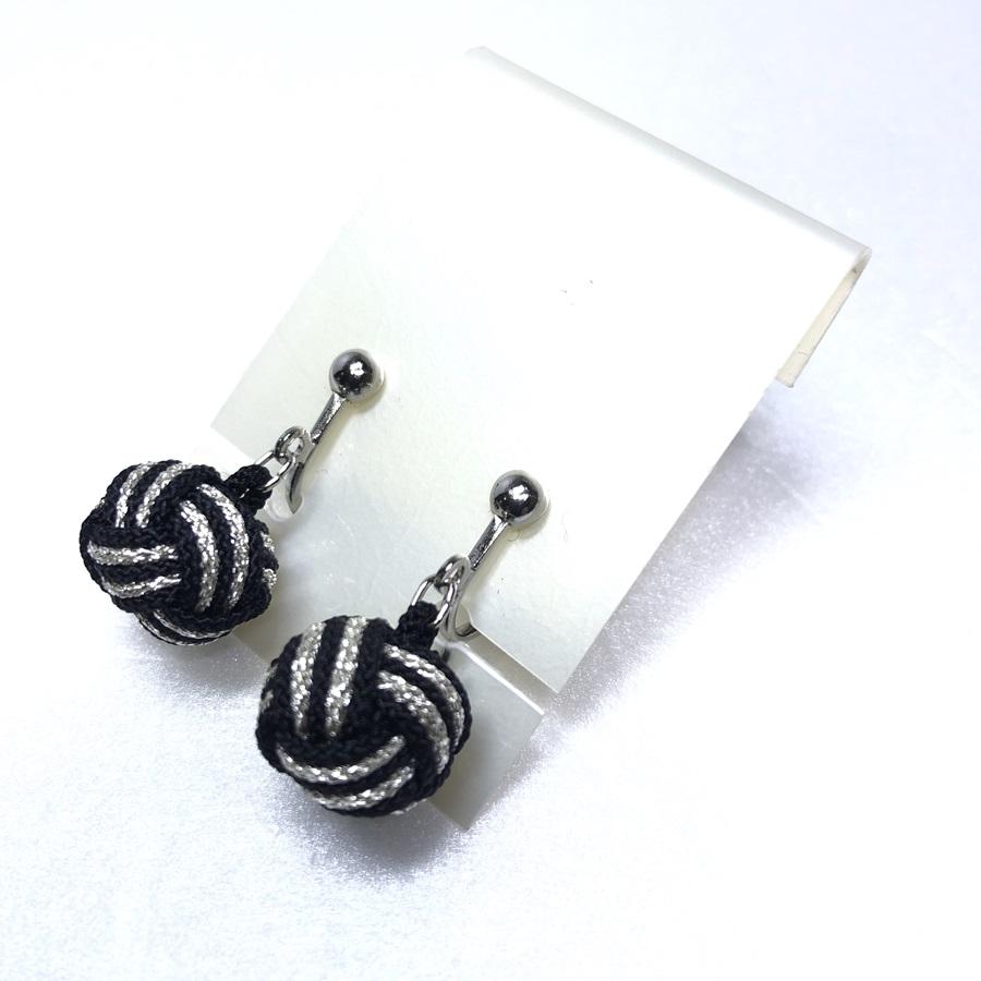 組紐イヤリングモンキー黒銀